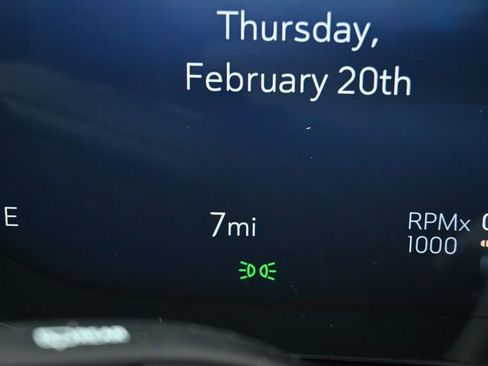 New 2025 Buick Envision Sport Touring image 9