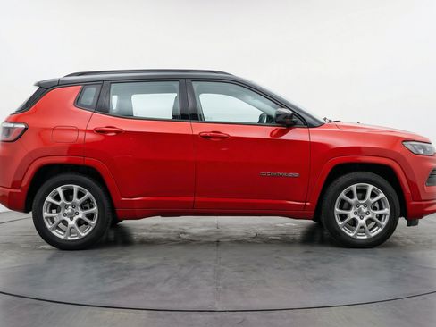 Used 2025 Jeep Compass Limited AWD/4WD image 11