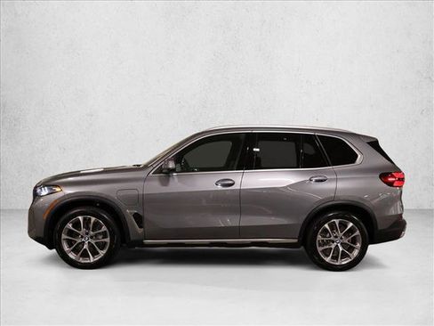 New 2026 BMW X5 xDrive50e AWD/4WD image 9