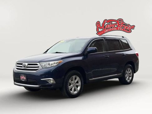 Used 2011 Toyota Highlander SE w/ Tow Pkg image 3