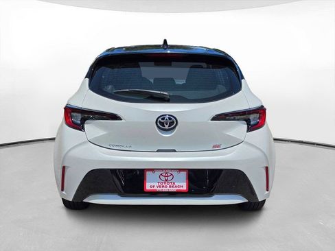 Certified 2025 Toyota Corolla SE w/ SE Package FWD image 5