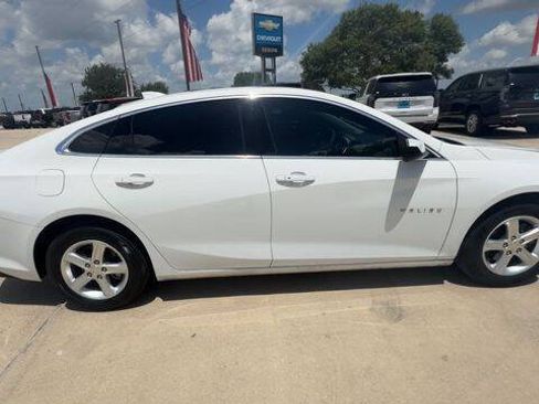 Used 2023 Chevrolet Malibu LT FWD image 9