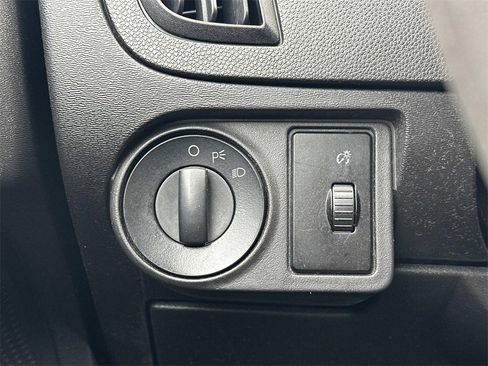 Used 2011 Ford Focus SE image 24