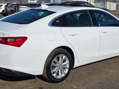 Used 2024 Chevrolet Malibu LT FWD image 3