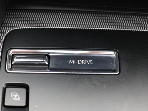 Used 2025 MAZDA CX-70 Plug-In Hybrid w/ Premium Plus AWD/4WD image 28