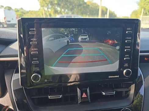 Used 2021 Toyota Corolla SE FWD image 4