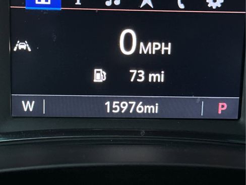 Used 2023 Chevrolet Traverse LT image 7