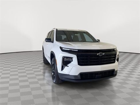 New 2026 Chevrolet Traverse LT w/ Midnight/Sport Edition image 3