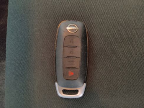 Used 2024 Nissan Versa SV image 32