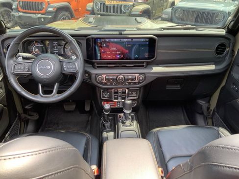 Used 2025 Jeep Wrangler Unlimited Rubicon 392 AWD/4WD image 50