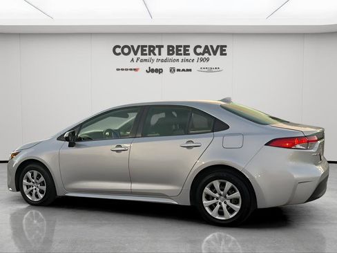 Used 2023 Toyota Corolla LE image 6