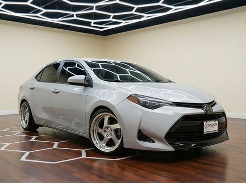 Used 2019 Toyota Corolla LE FWD image 10