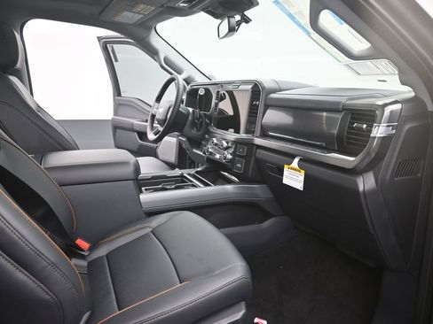 New 2026 Ford F250 Lariat w/ Black Appearance Package image 24