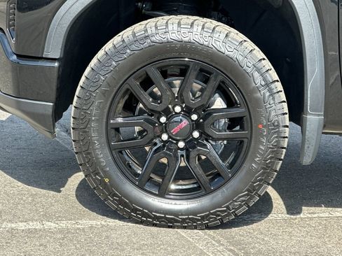 Used 2023 GMC Sierra 1500 Elevation w/ X31 Off-Road Package AWD/4WD image 24