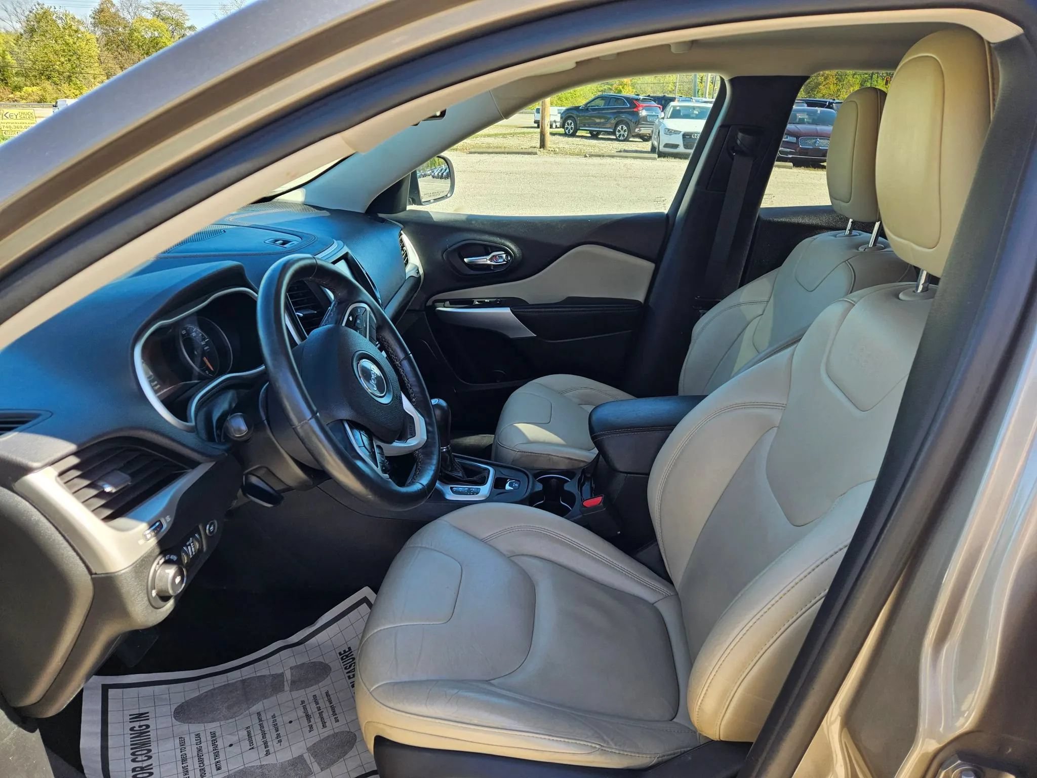 Used 2018 Jeep Cherokee Limited FWD image 17