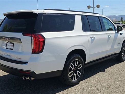 Used 2022 GMC Yukon XL AT4 w/ AT4 Premium Plus Package image 8