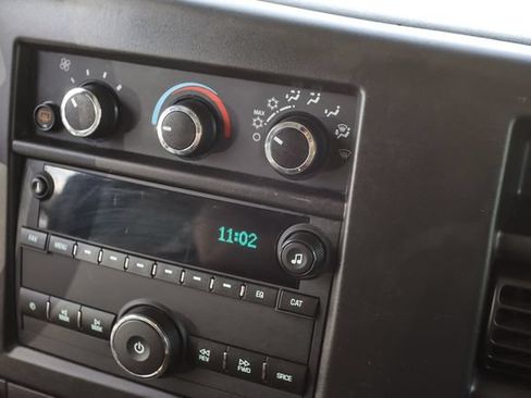 Used 2022 GMC Savana 2500 w/ Chrome Appearance Package RWD image 39