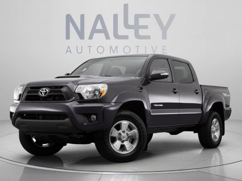Used 2014 Toyota Tacoma PreRunner w/ TRD Sport Package RWD image 3
