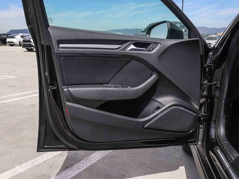 Used 2017 Audi A3 e-tron Premium Plus w/ Premium Plus Package image 19