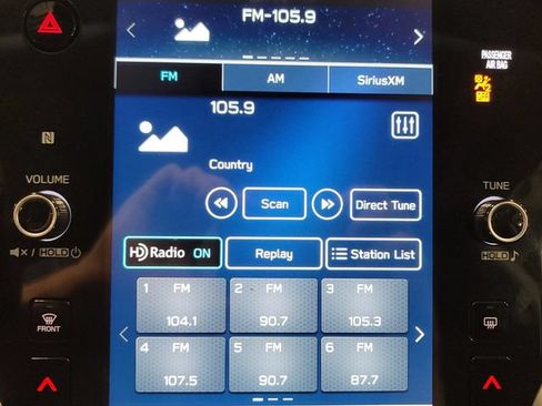 Used 2025 Subaru Outback Premium AWD/4WD image 6
