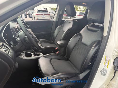 Used 2018 Jeep Compass Latitude w/ Popular Equipment Group FWD image 7