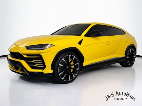 Used 2021 Lamborghini Urus AWD/4WD image 3