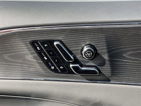 New 2026 Cadillac Lyriq V image 22