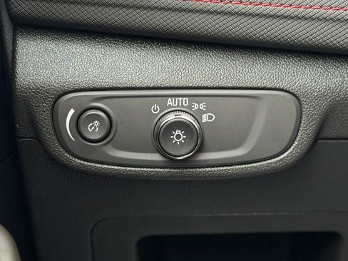 Used 2024 Chevrolet TrailBlazer RS w/ Driver Confidence Package image 20