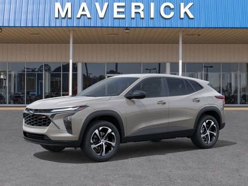 New 2026 Chevrolet Trax RS w/ Sunroof Package image 2