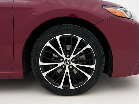 Used 2018 Toyota Camry SE image 27