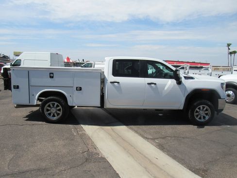 Used 2021 GMC Sierra 2500 4x4 Crew Cab w/ Convenience Package image 5