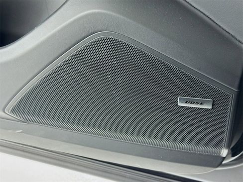 Used 2024 Porsche Cayenne Coupe image 12