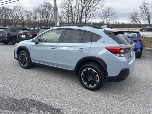 Used 2023 Subaru Crosstrek 2.0i Premium image 4