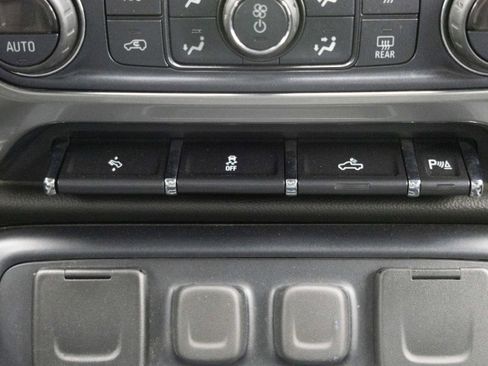 Used 2018 Chevrolet Silverado 1500 LTZ w/ LTZ Plus Package image 34