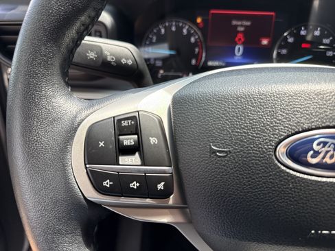 Used 2023 Ford Explorer XLT RWD image 27