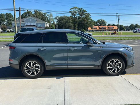 Used 2023 Lincoln Corsair AWD w/ Equipment Group 101A image 4