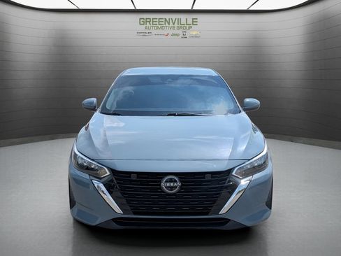 Used 2024 Nissan Sentra SV FWD image 10