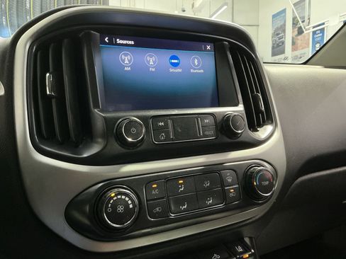 Used 2021 Chevrolet Colorado LT w/ Fleet Safety Package image 19