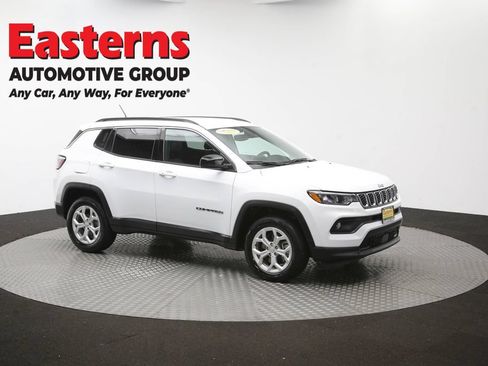 Used 2024 Jeep Compass Latitude AWD/4WD image 47
