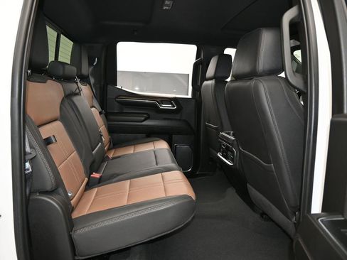 Used 2024 Chevrolet Silverado 1500 High Country AWD/4WD image 48
