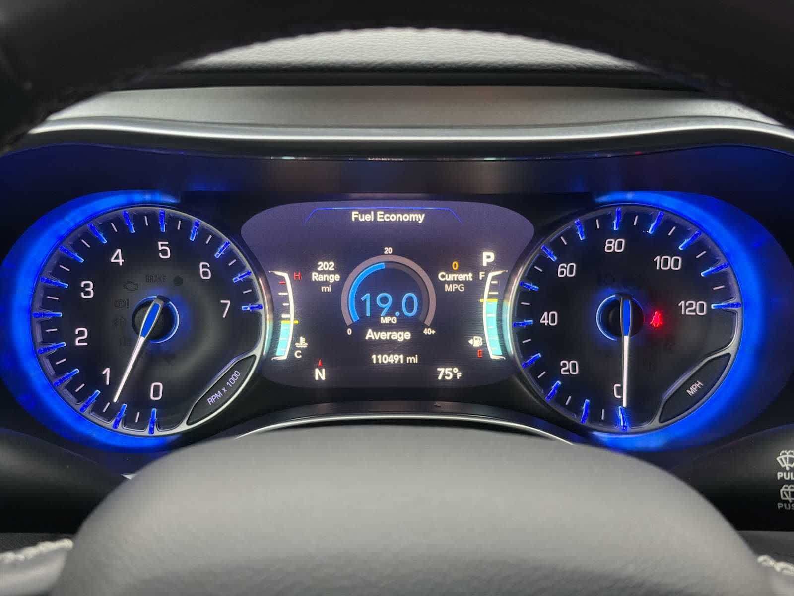 Used 2018 Chrysler Pacifica Touring-L Plus FWD image 27