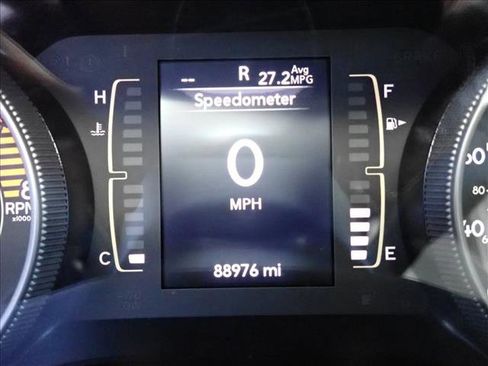 Used 2019 Jeep Cherokee Latitude Plus w/ Cold Weather Group image 21