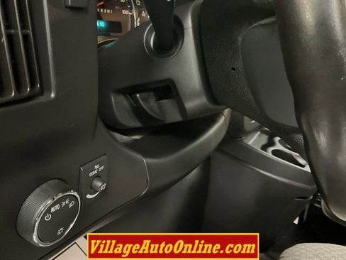 Used 2018 Chevrolet Express 2500 w/ Driver Convenience Package RWD image 12