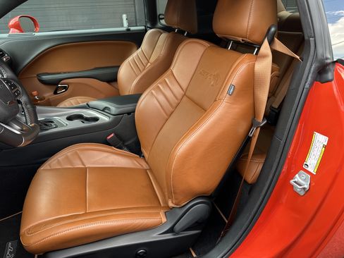 Used 2023 Dodge Challenger SRT Hellcat RWD image 8