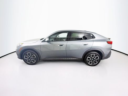 Used 2025 BMW X2 xDrive28i w/ Convenience Package AWD/4WD image 4