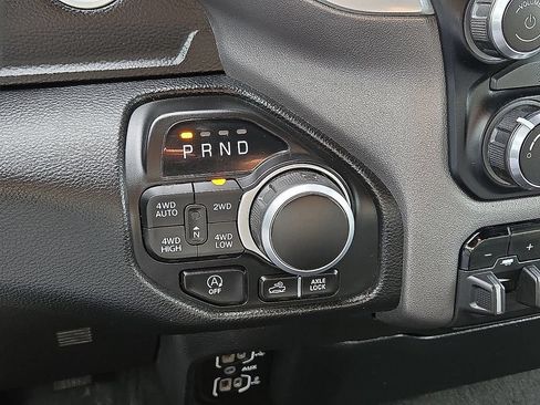 Used 2023 RAM 1500 Big Horn AWD/4WD image 30