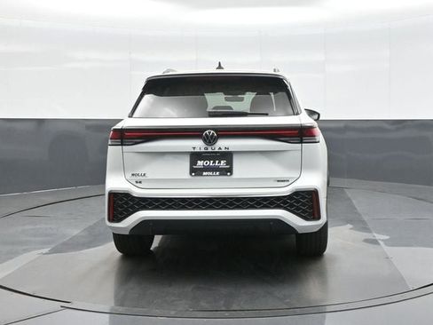 New 2026 Volkswagen Tiguan SE R-Line image 6