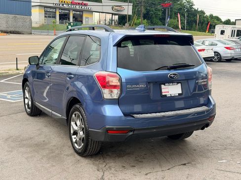 Used 2017 Subaru Forester 2.5i Touring AWD/4WD image 4