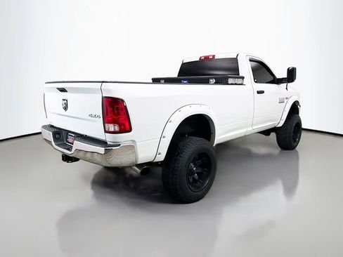 Used 2014 RAM 2500 Tradesman w/ Chrome Appearance Group AWD/4WD image 9