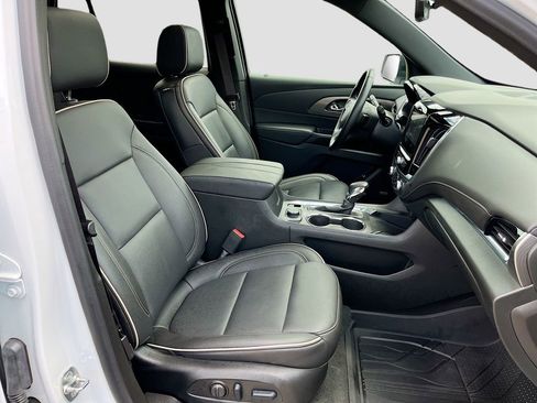 Used 2023 Chevrolet Traverse Premier w/ Redline Edition AWD/4WD image 31